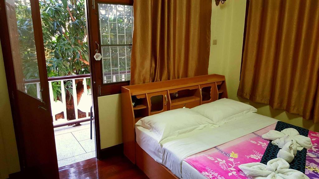 פראצ'ואפ קירי קאן Emmanuel Guesthouse מראה חיצוני תמונה