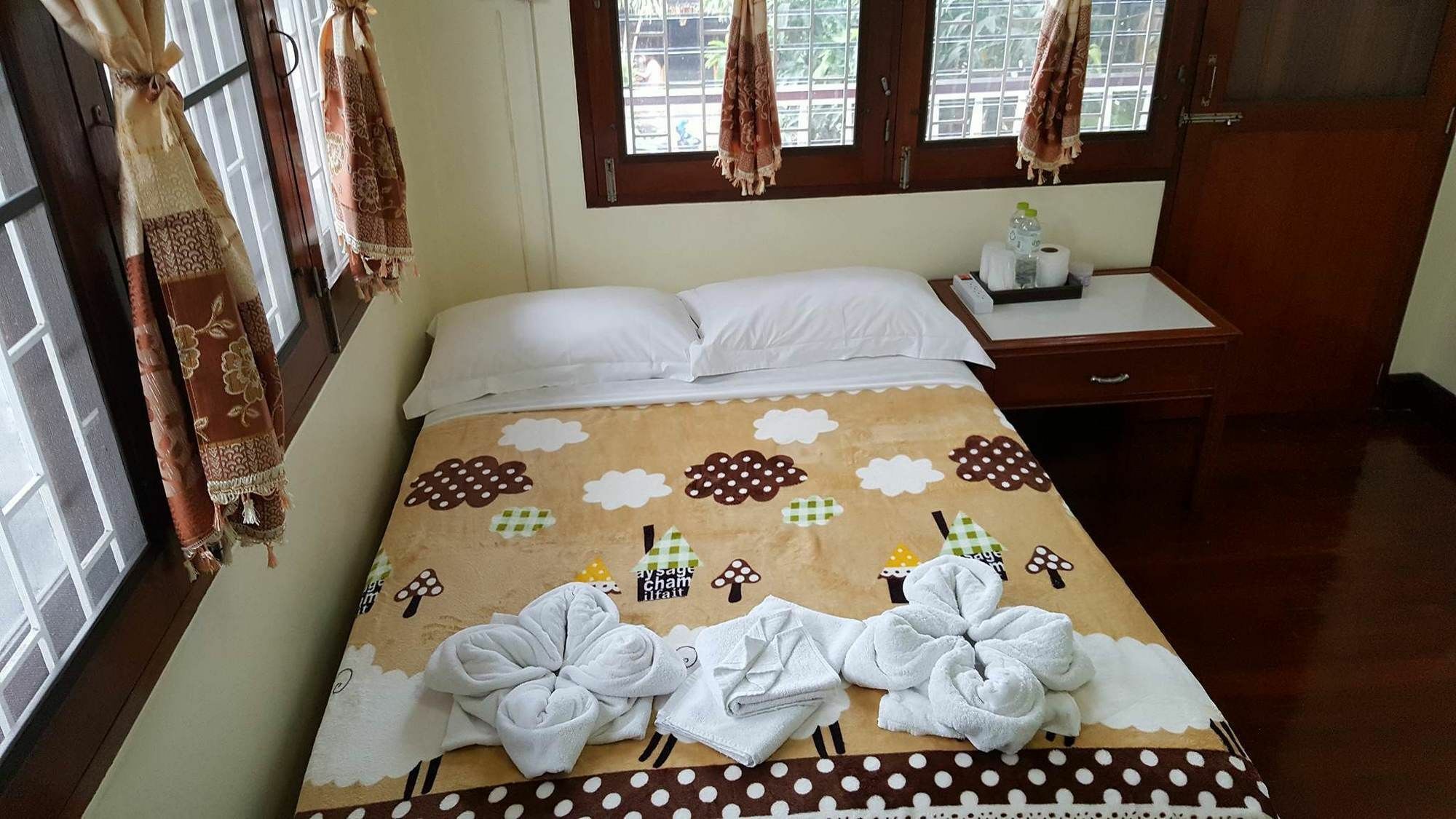פראצ'ואפ קירי קאן Emmanuel Guesthouse מראה חיצוני תמונה